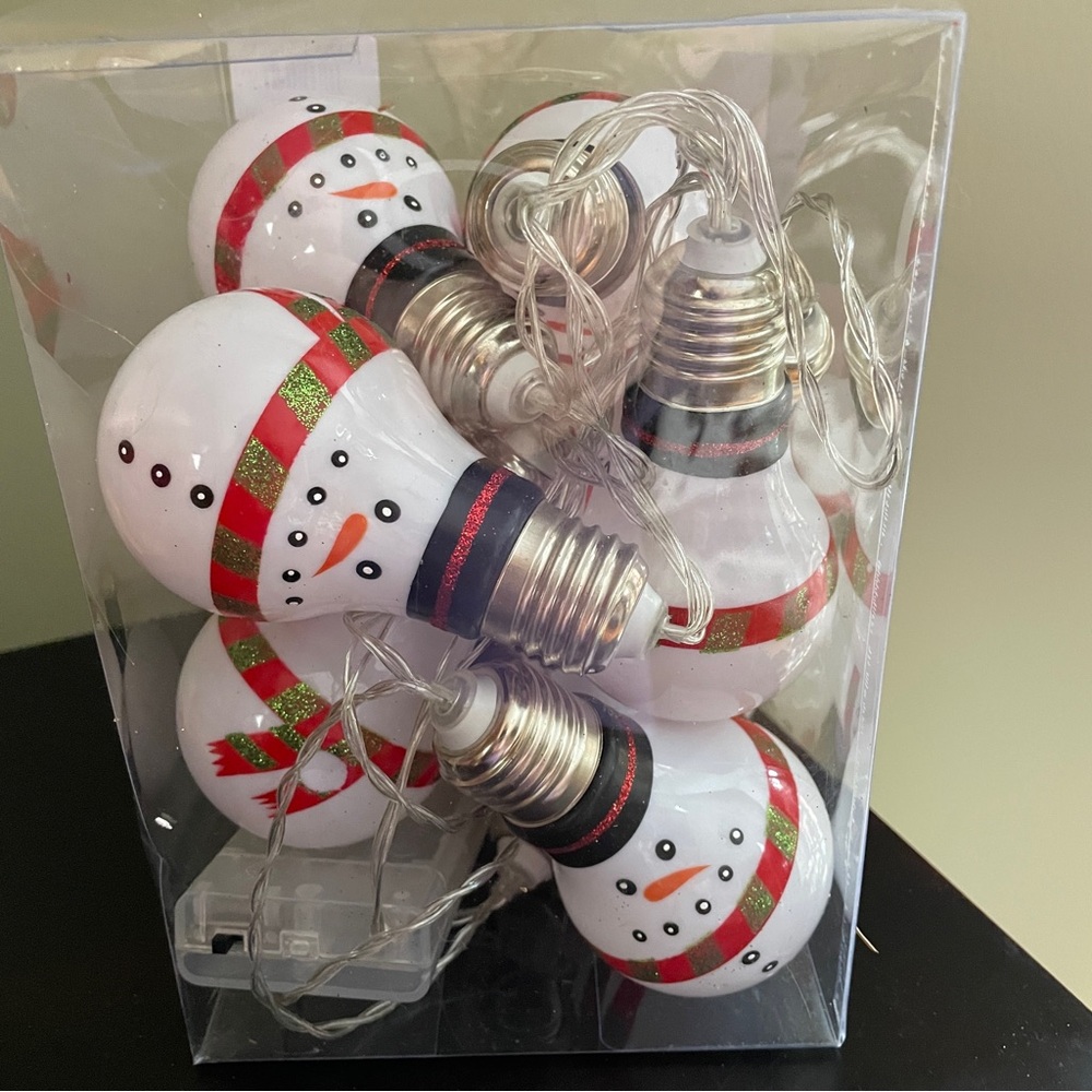 Kirkland's Snowman Light Blub String Lights Set of Ten Battery Operated NEW